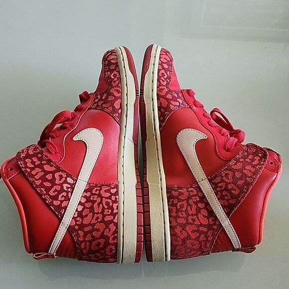 Nike Red High-Top Sneakers - Picture 5 of 9